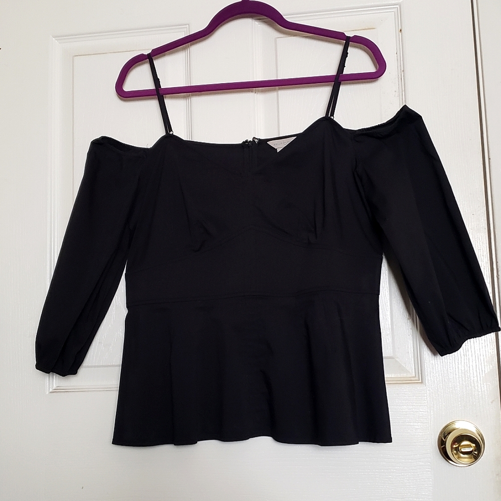 Off the shoulder bBck Peplum Top